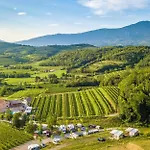 Saxida Wine Estate Feriepark Zalosce