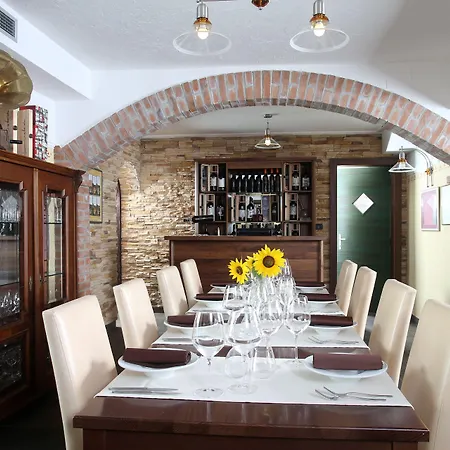 Saxida Wine Estate Park za odmor 3*