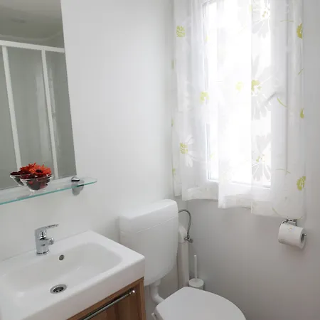 Parque de vacaciones Saxida Wine Estate Zalosce