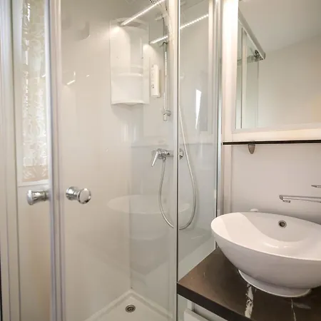 Saxida Wine Estate 3* Zalosce