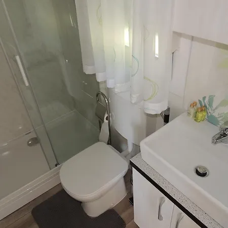 Saxida Wine Estate Vakantiepark Zalosce