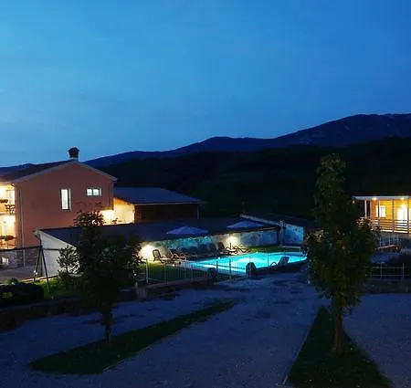 Kompleks wypoczynkowy Saxida Wine Estate Zalosce