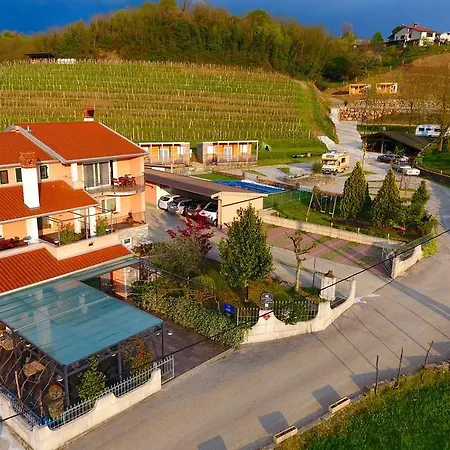 Saxida Wine Estate 3*